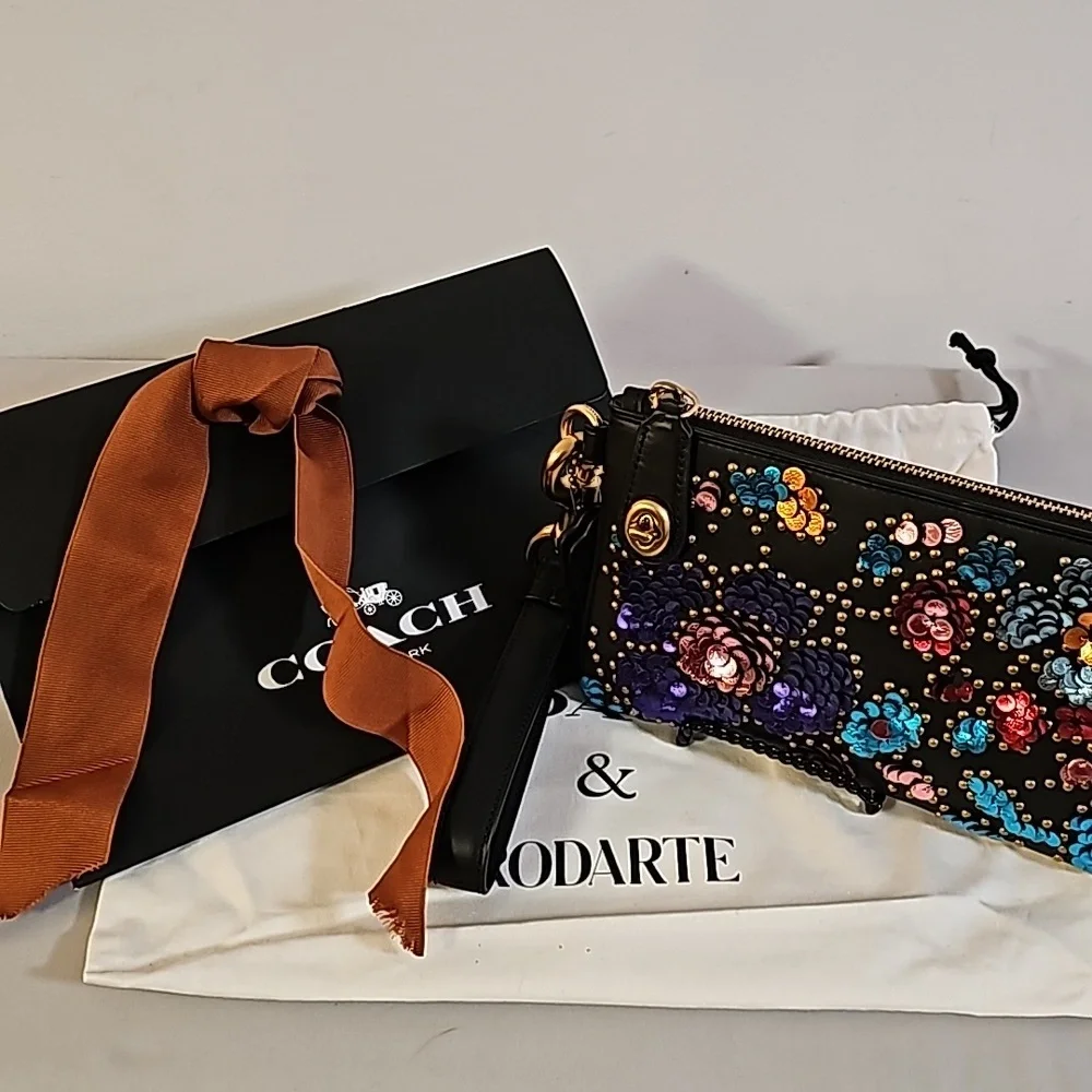 NEW COACH & Rodarte 11702 Turnlock Wristlet 30 Glovetanned Leather with Sequins - Picture 6 of 8